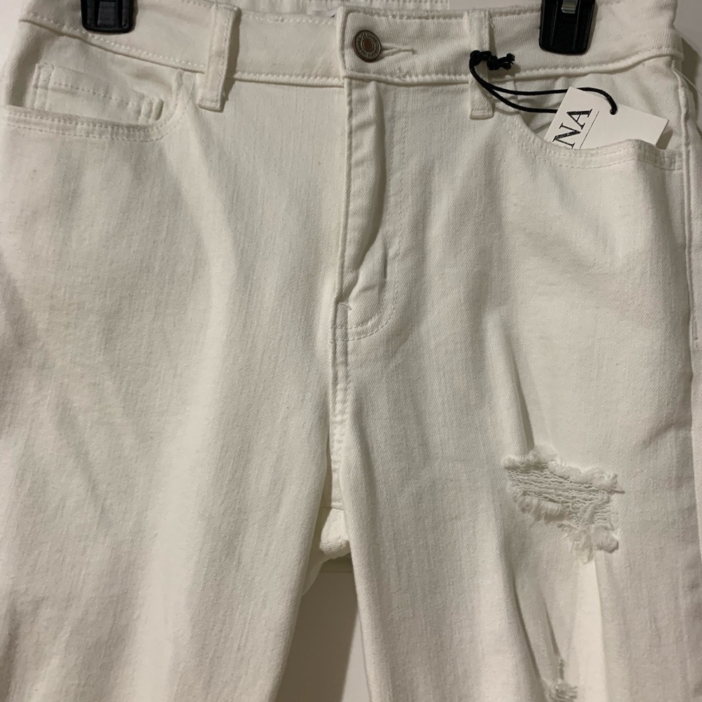 White Distressed Straight Leg Jeans Size 28 Mid Rise Raw Hem NWT - Picture 4 of 11